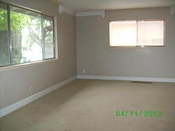 3rd image of 355 Pickwood Ln