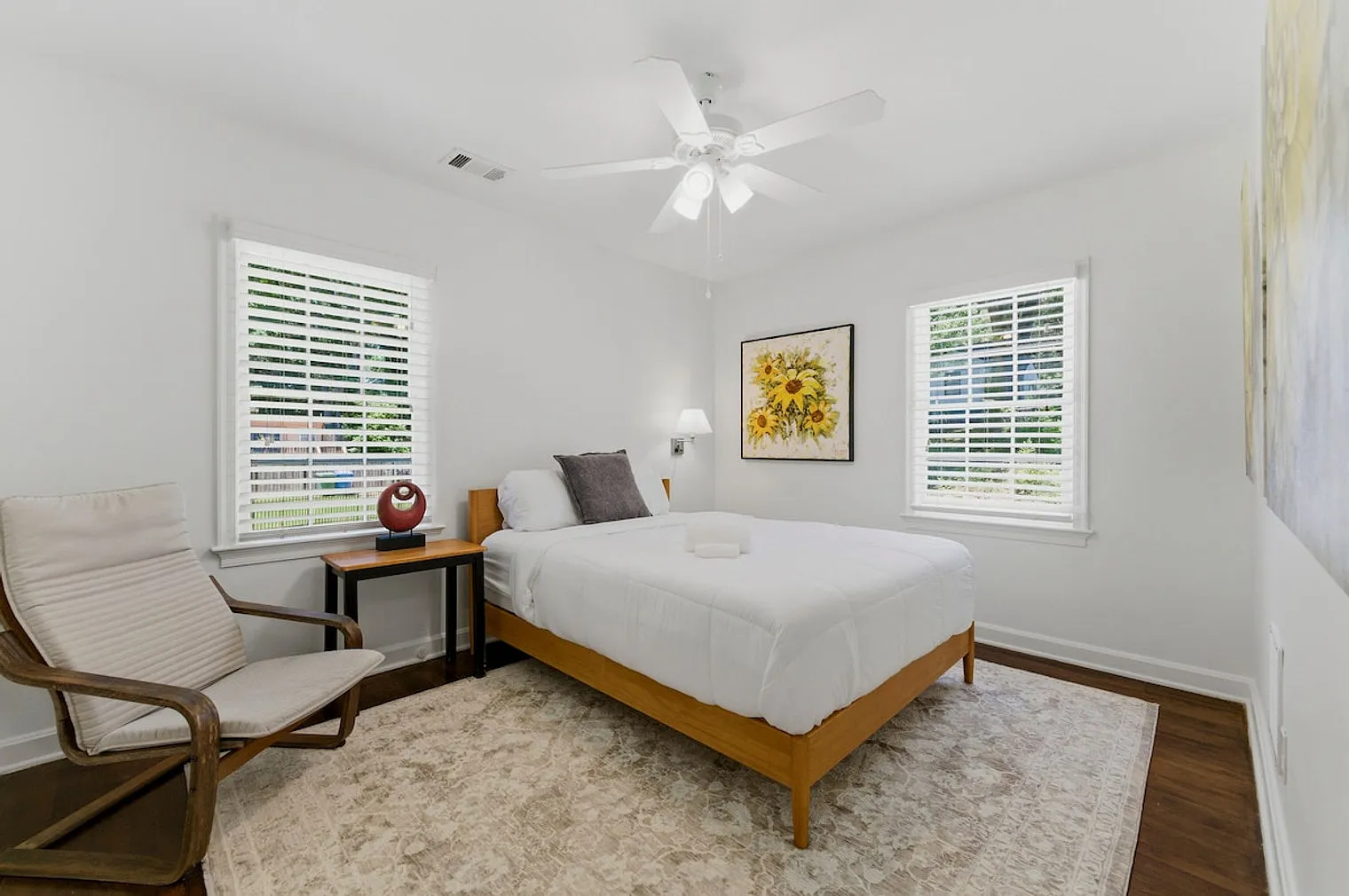 3 bed, 1.0 bath, $4,222 — Photo 3