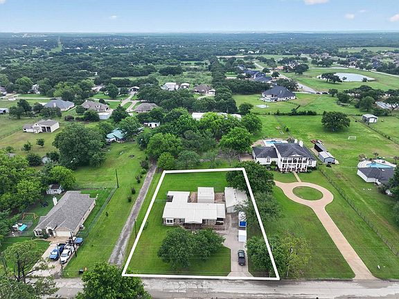 4th image of 7757 Berry Rd