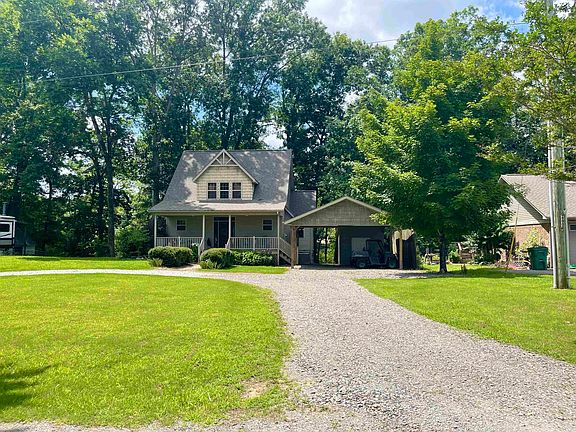 3rd image of 644 Hidden Valley Rd