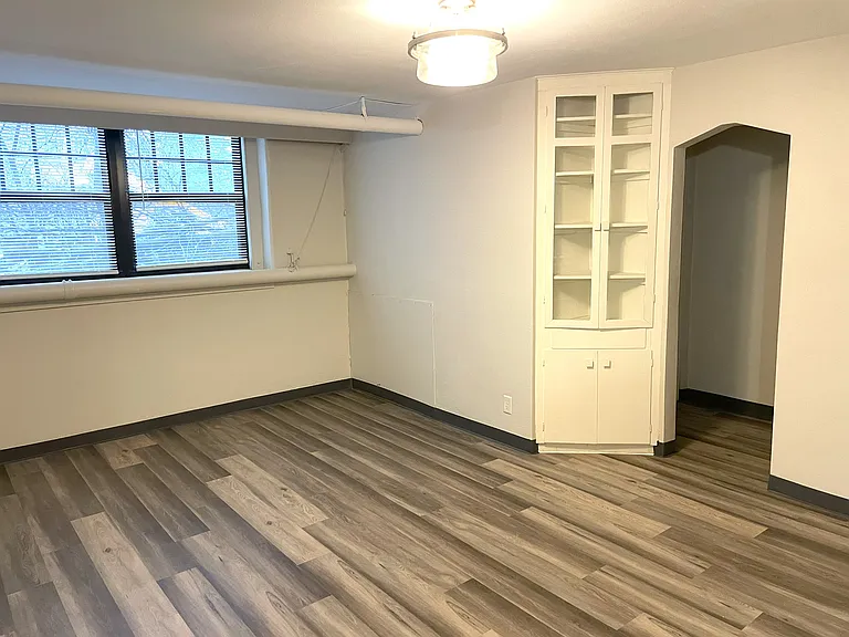 610 Summit Avenue — Photo 11