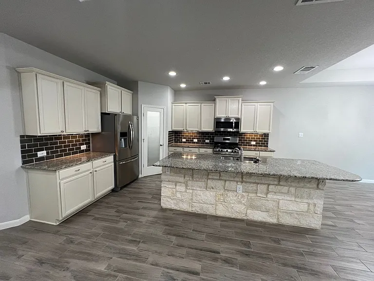 338 Oak Creek Way — Photo 14