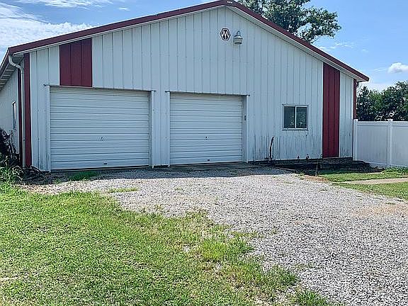 3rd image of 255 County Road 825 N