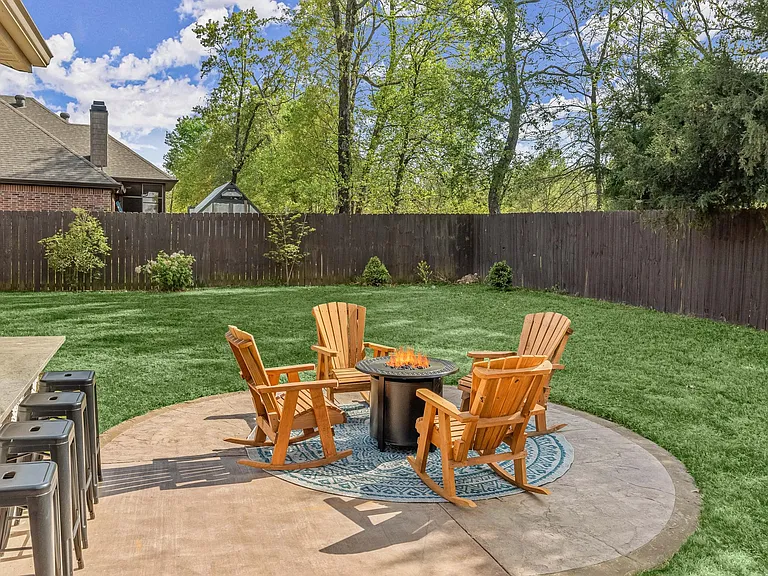 2103 Steinbeck Dr — Photo 25
