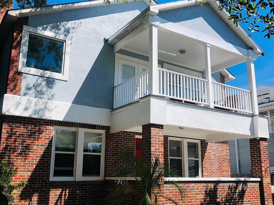 1st image of 109 18th Ave S #5