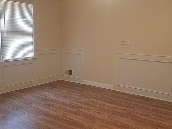 5th image of 1852 Epping Forest Ct