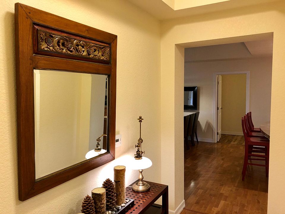 Entry- Mirror, Table, Lamp Included.