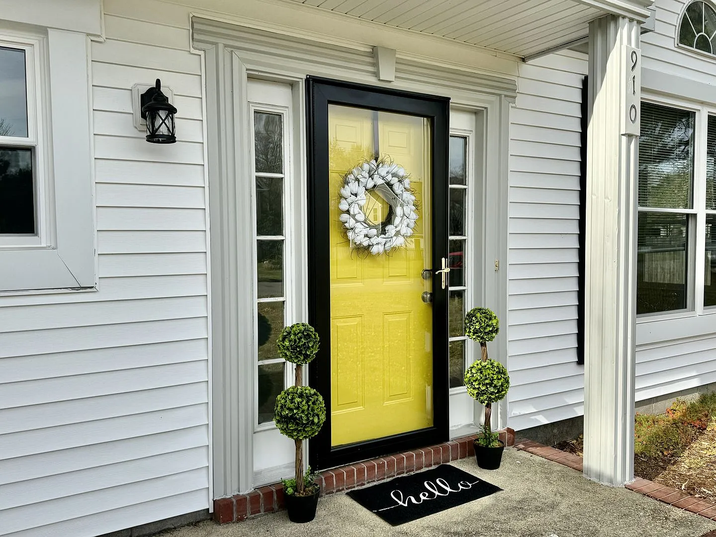 Completely Updated & Ready NOW!! 4-Bedroom Home w/HUGE Fenced Backyard! — Photo 4