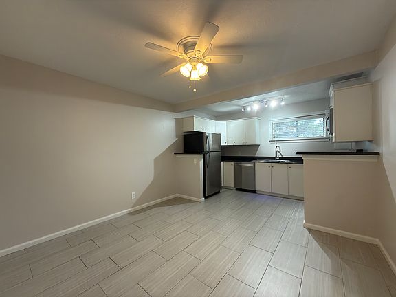 5th image of 1502 Heights Blvd APT 15