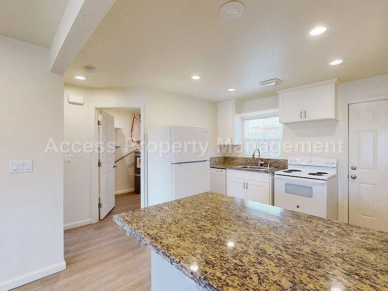1628 Evans Rd #8 — Photo 4