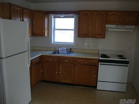 4th image of 73 Irving Ave