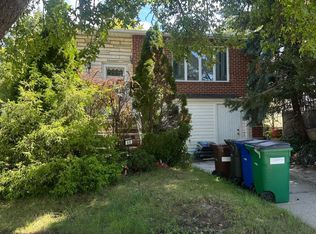 60 Bovanizer St, Staten Island, NY 10312