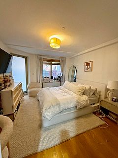 2nd image of 137 E 13th St APT 2A