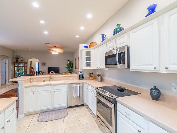 4th image of 157 E Tramore Pl