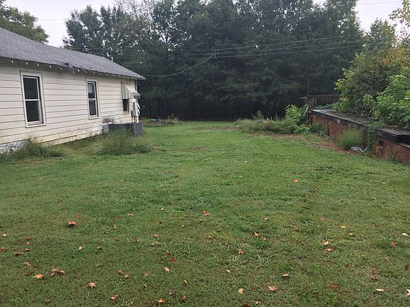 2nd image of 2751 Fair Oaks Dr
