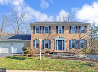 8414 Golden Aspen Ct, Springfield, VA 22153