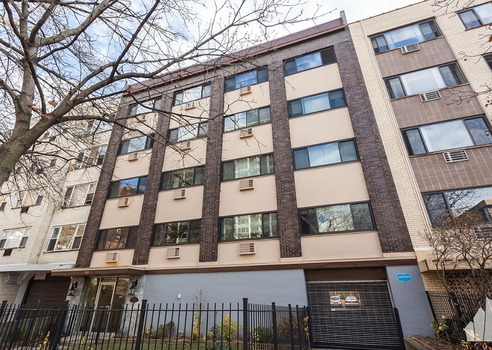 1st image of 561 W Stratford Pl APT 3B