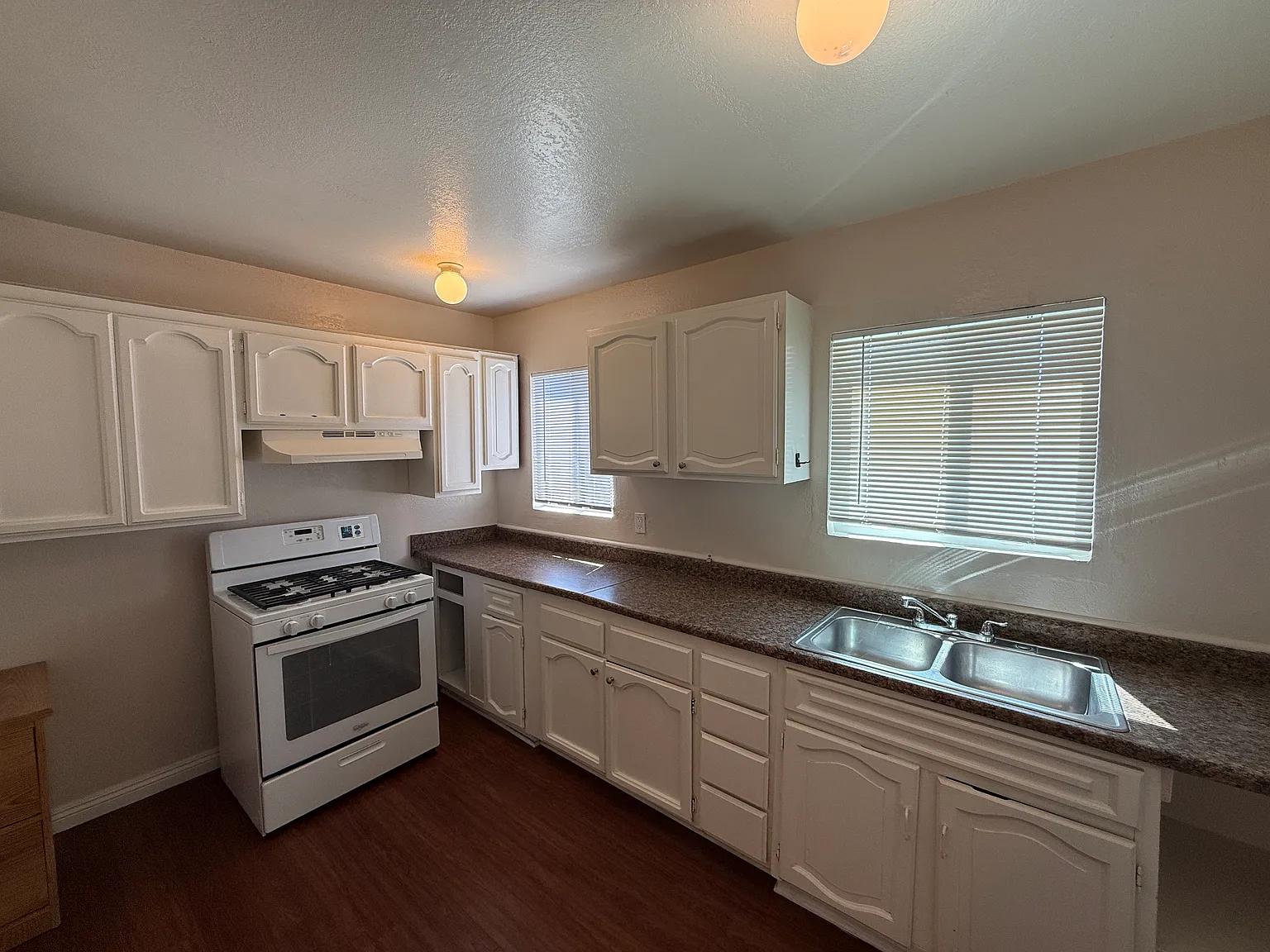 2 bed, $2,550 — Photo 4