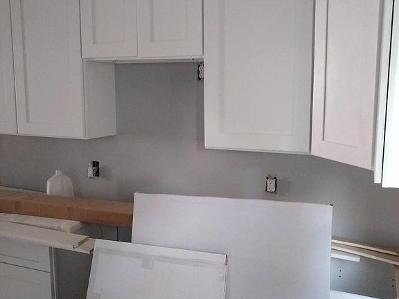 4th image of 5956 N Beechwood St