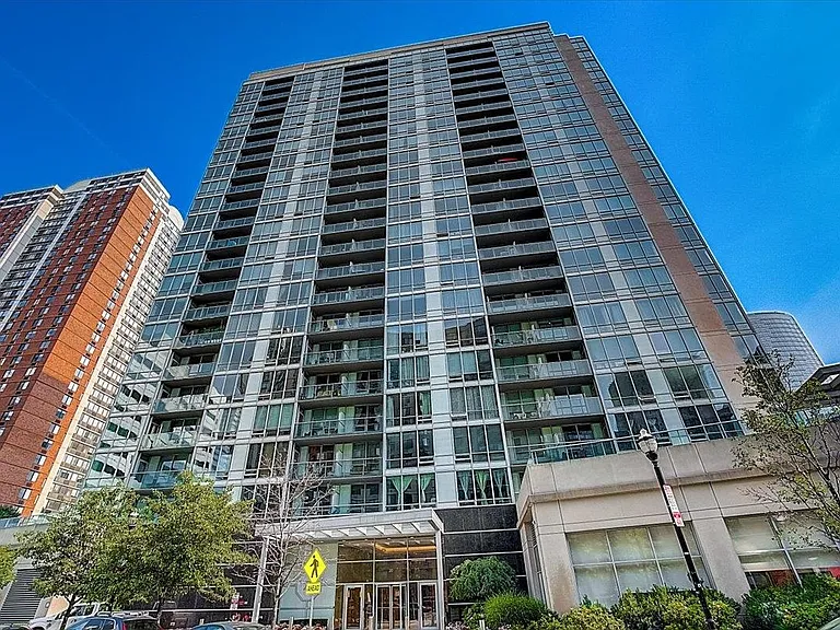 20 Newport Pkwy #2303 — Photo 29
