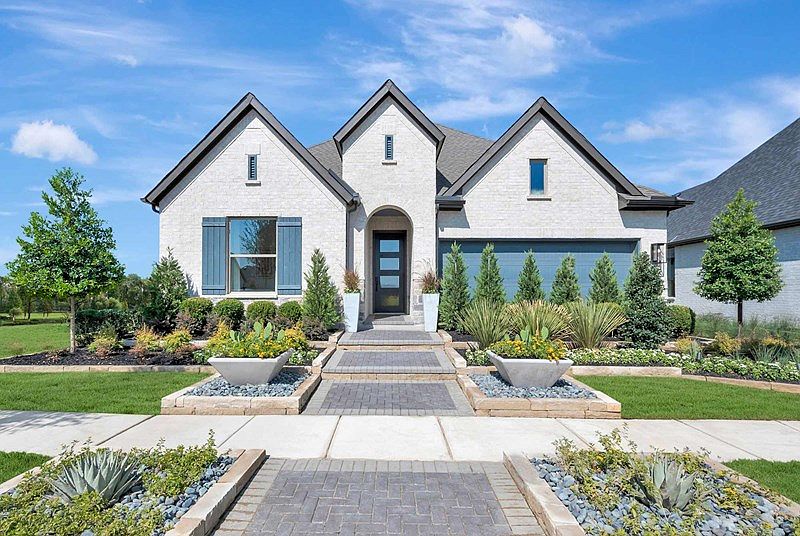 The Daisy - Front Exterior