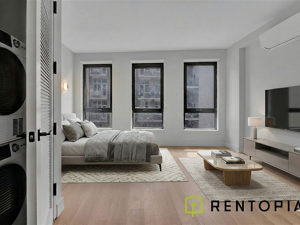 1st image of 130 Hope St #111A