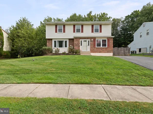 110 Jennifer Way, Upper Chichester, PA 19061