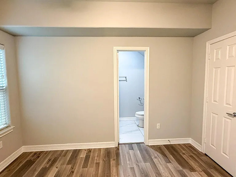 7823 Gladstone St #B2 — Photo 10