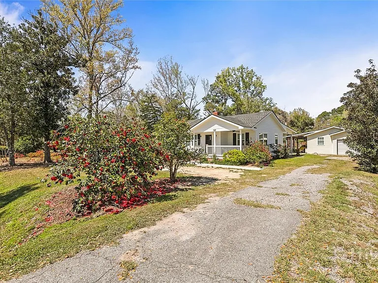 88 Magnolia St — Photo 4