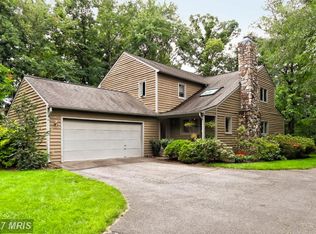 12 E Wiltshire Ct, Sterling, VA 20165