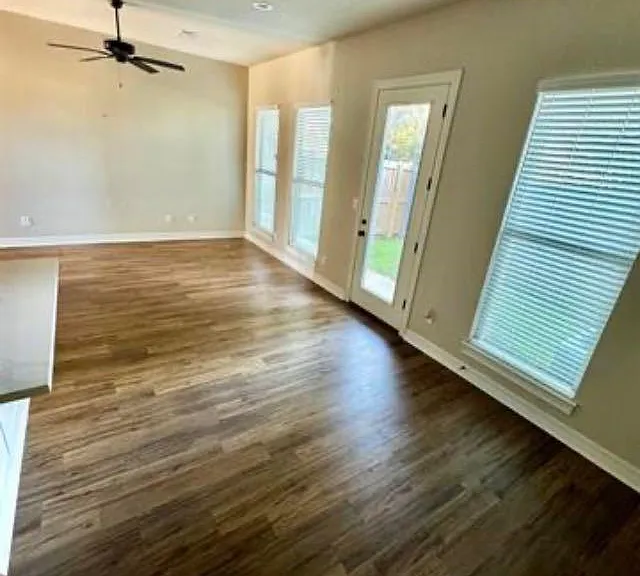 5100 Westgate Ln #103 — Photo 3