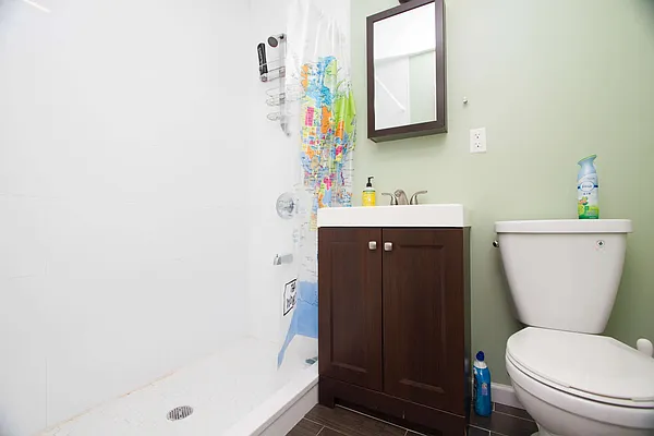 Rented by In Haus LLC | media 16