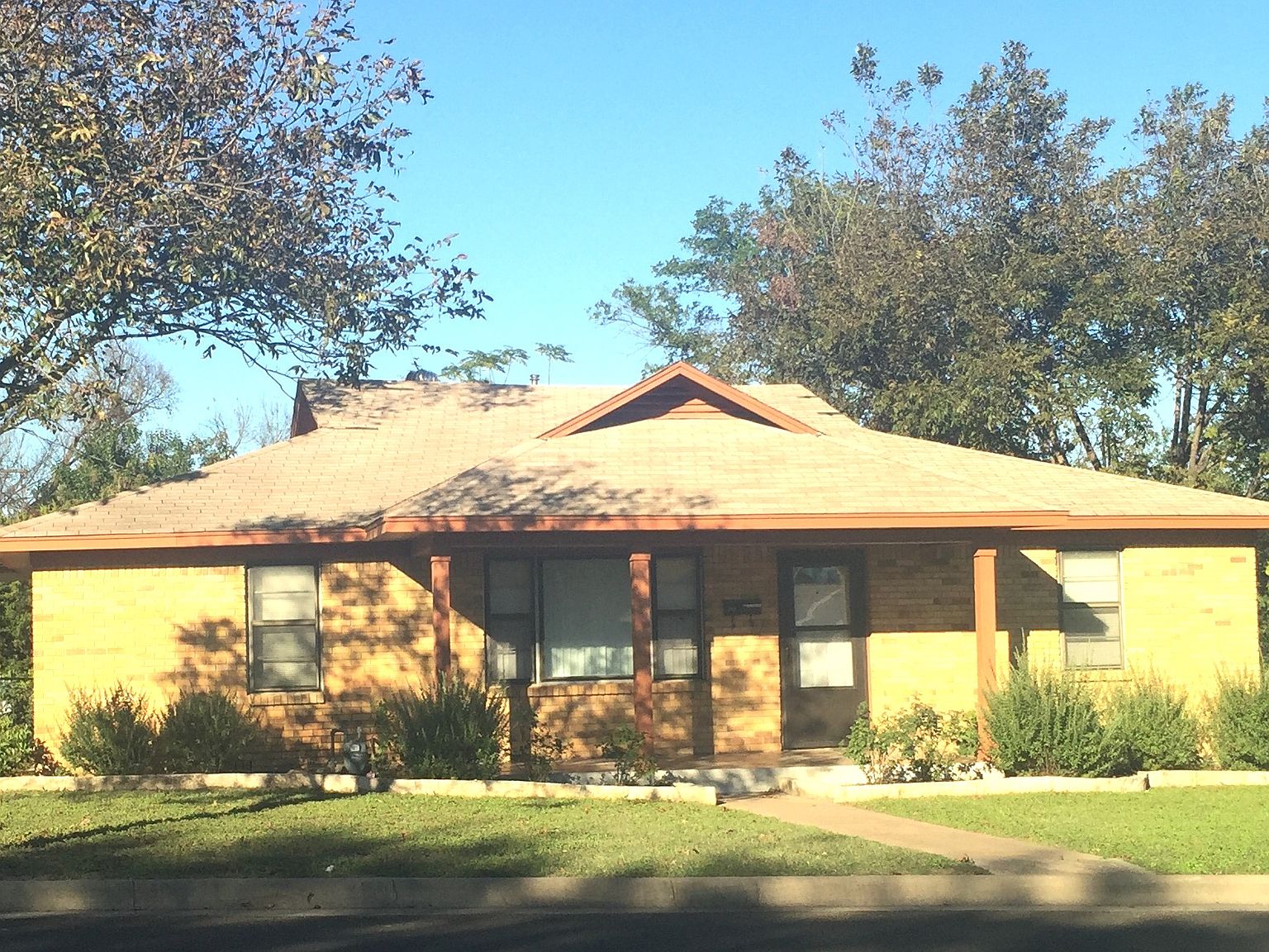 223 W Avenue H, Belton, TX 76513 Zillow