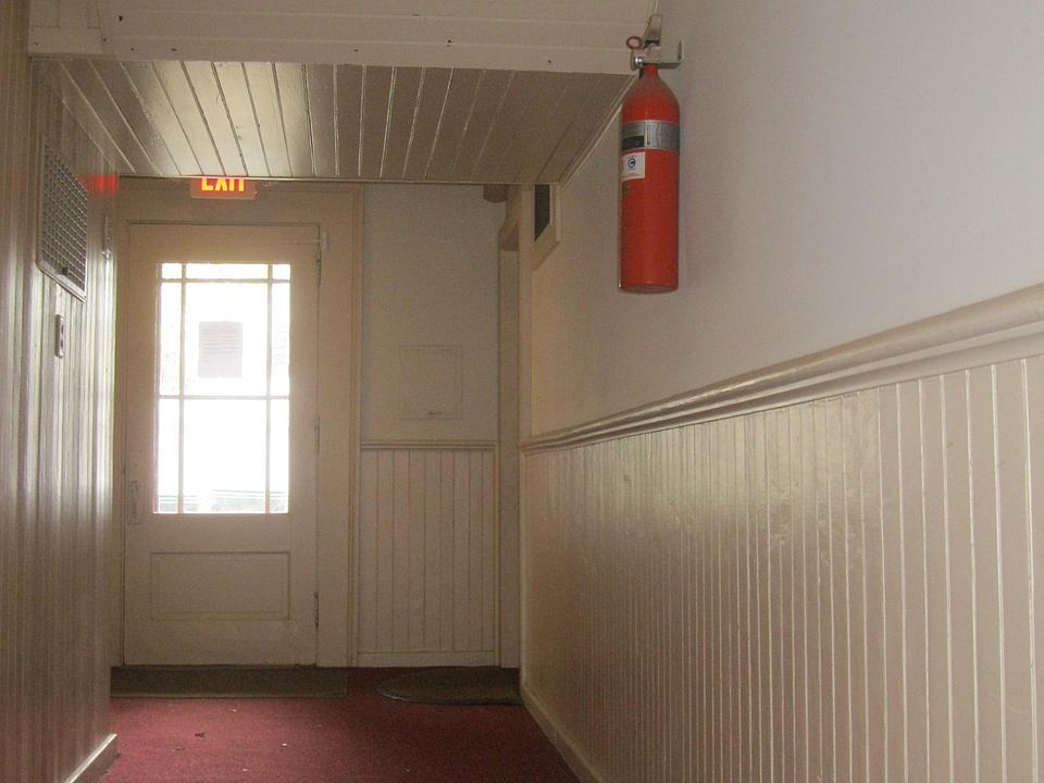 1st image of 13 Chatham St