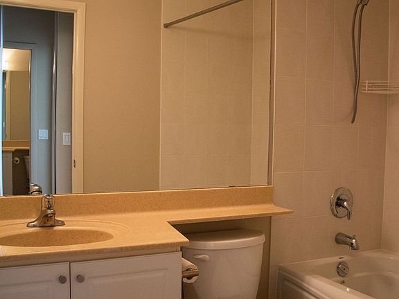 3rd image of 4978 Yonge St Penthouse 105