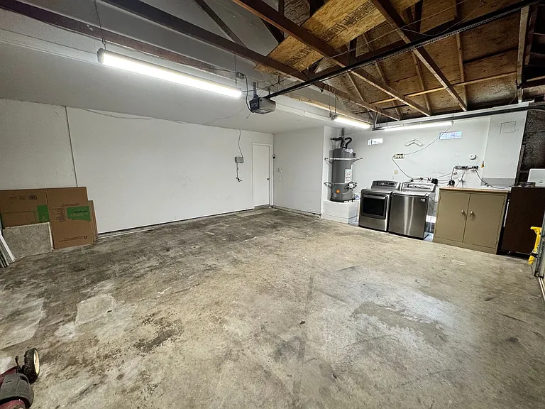 11806 Carlisle Ct — Photo 14