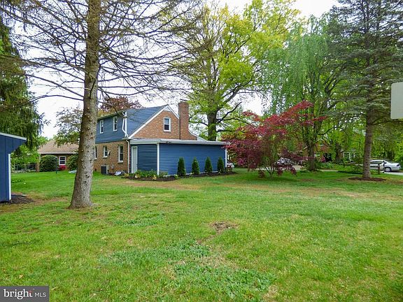 4th image of 2390 Grandview Rd