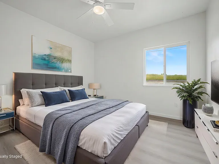 2426 Village Dr — Photo 34
