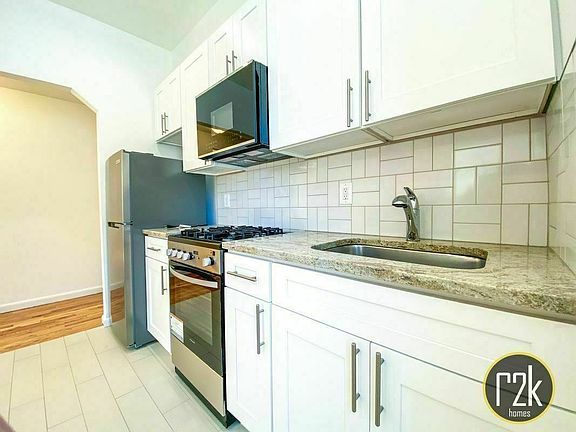 2nd image of 14-36 Astoria Blvd #2H