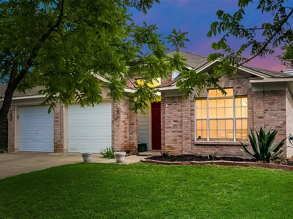 4520 Forsyth Ln, Grand Prairie, TX 75052