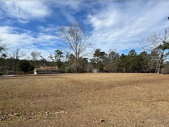 2nd image of 218 Hidden Springs Rd