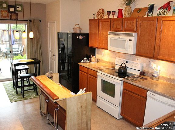 3rd image of 26902 Villa Toscana