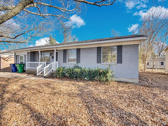 3rd image of 302 Cumberland Rd