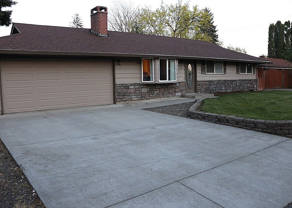 1st image of 1311 NE 108th Ave