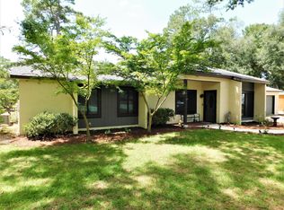 657 Sams Point Rd, Beaufort, SC 29907