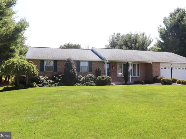 2790 Stacie Dr, Gilbertsville, PA 19525