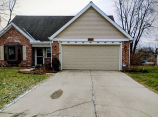7721 Hollow Ridge Cir, Indianapolis, IN 46256