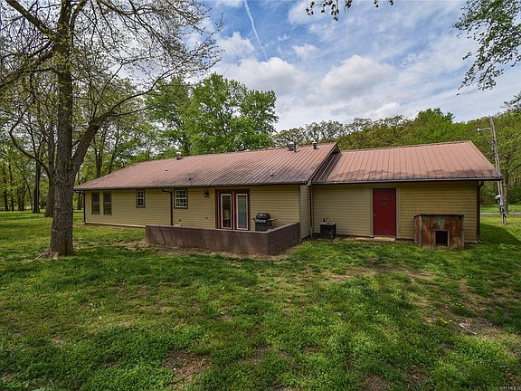 2nd image of 830 NE 4418th