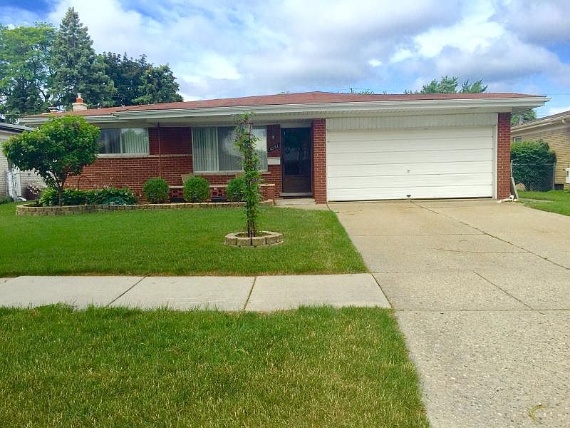 1st image of 30761 Roselawn Dr