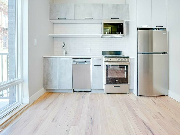 2nd image of 15 Jefferson St #G2a